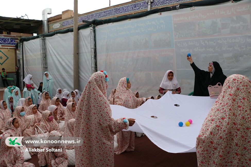 جشن تکلیف ۱۸۰ دختر روزهاولی برگزار شد