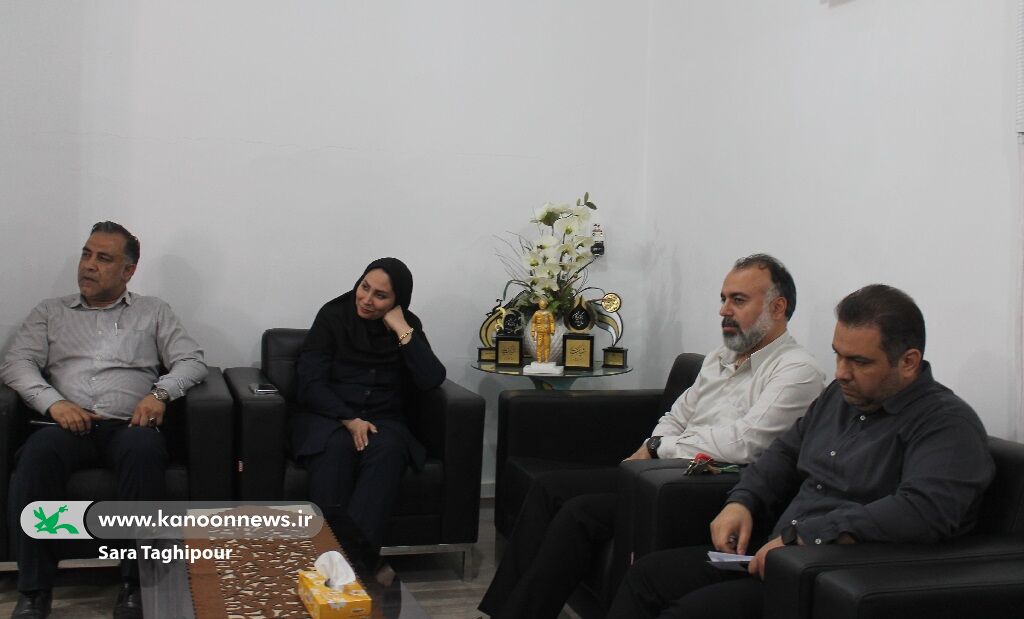 فرزانه خدری به عنوان سرپرست معاونت اداری و مالی استان منصوب شد