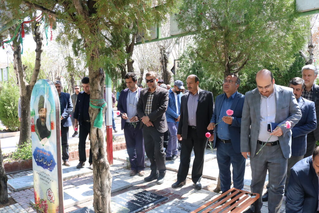 تجدید میثاق با آرمانهای شهدا-مرکزی تجدید میثاق کارکنان کانون استان مرکزی با آرمانهای شهدا