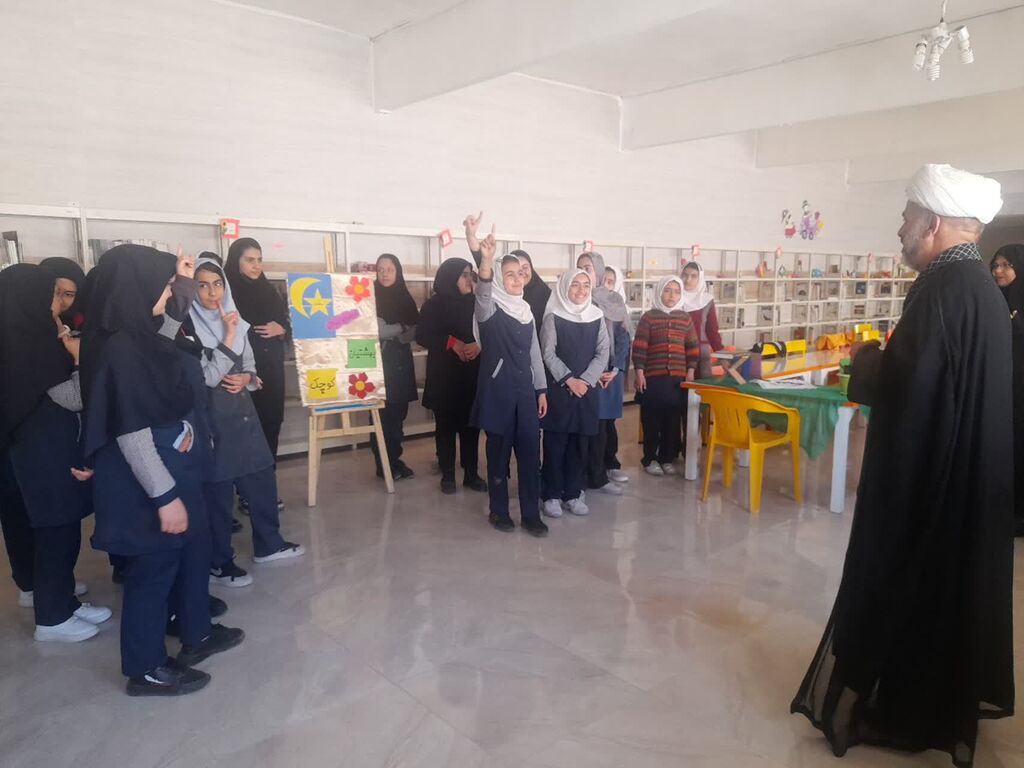 اجرای برنامه "بهشتیان کوچک" در مراکز فرهنگی-هنری استان همدان/2