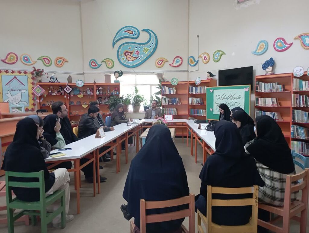 کارگروه مشورتی سنقر نشست اولین کارگروه مشورتی نوجوانان مرکز سنقر