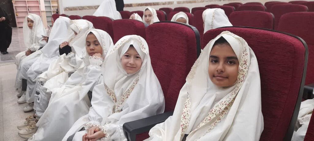 جشن تکلیف فرشتگان کوچک در مرکز قهاوند برگزار شد