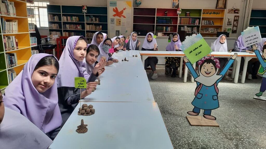 اجرای برنامه "من یک فضا نوردم" به مناسبت روز جهانی فضانوردان