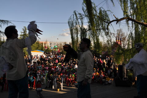 اجرای تماشاخانه سیار در بوستان جهان نما کرج