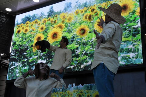 اجرای تماشاخانه سیار در بوستان جهان نما کرج