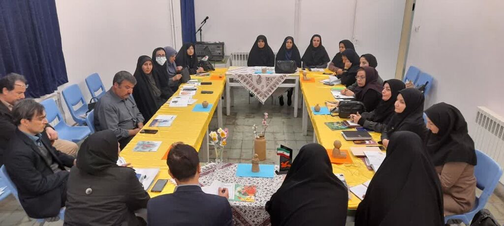 دومین قرارگاه تربیت مربی کانون در ملایر برگزار شد