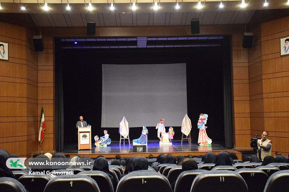 دستاوردهای انقلاب با زبان هنر بیان شود