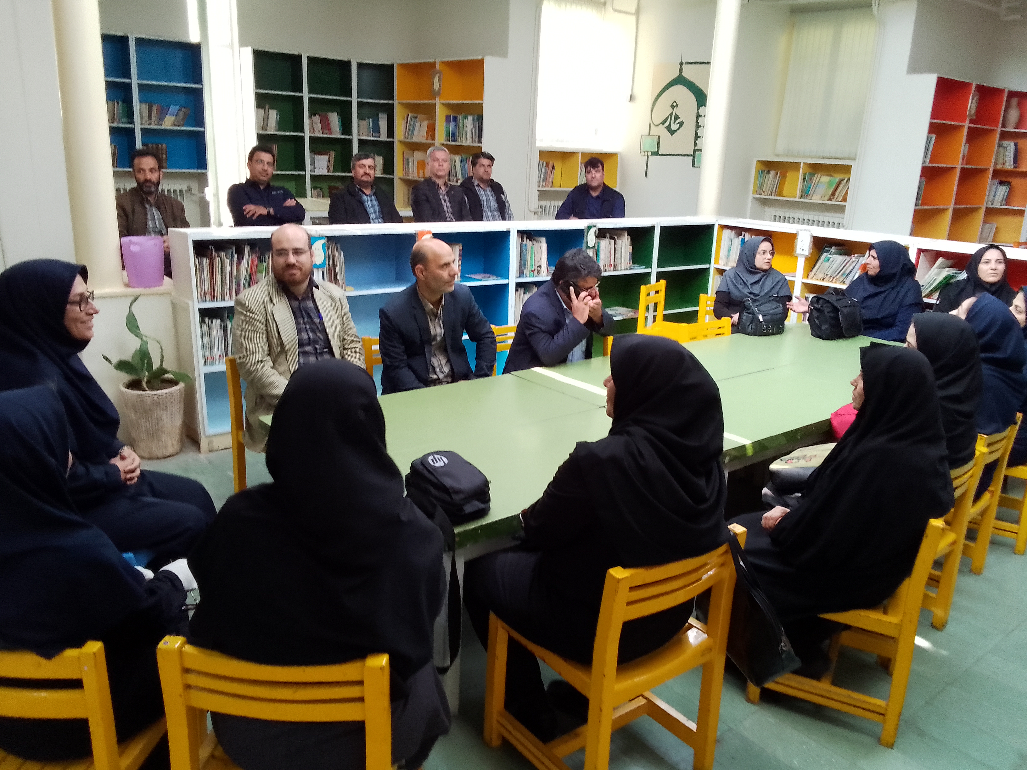 بازدید کارکنان کانون استان مرکزی از قدیمی ترین مرکز کانون در شهرستان ملایر