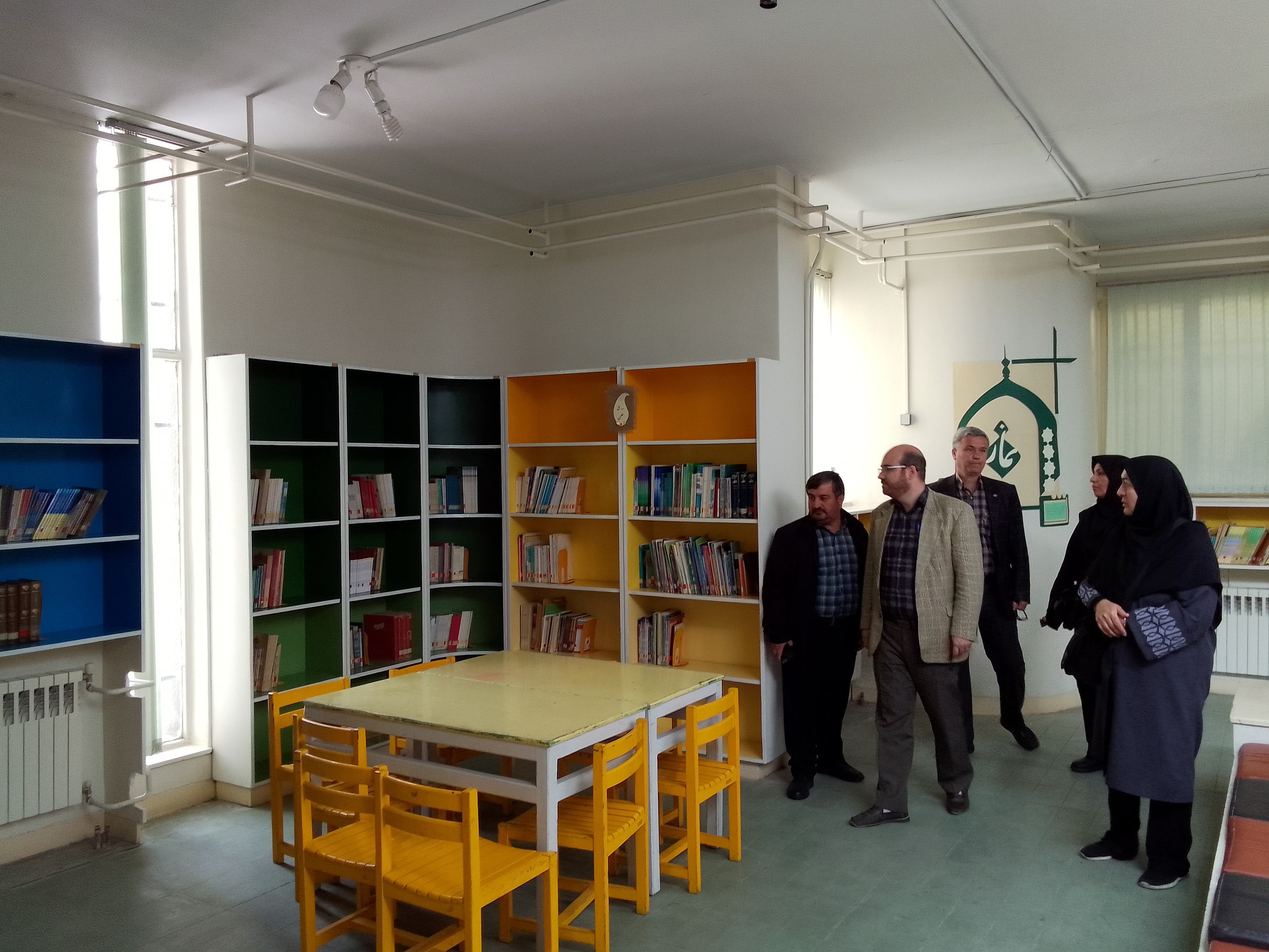 بازدید کارکنان کانون استان مرکزی از قدیمی ترین مرکز کانون در شهرستان ملایر