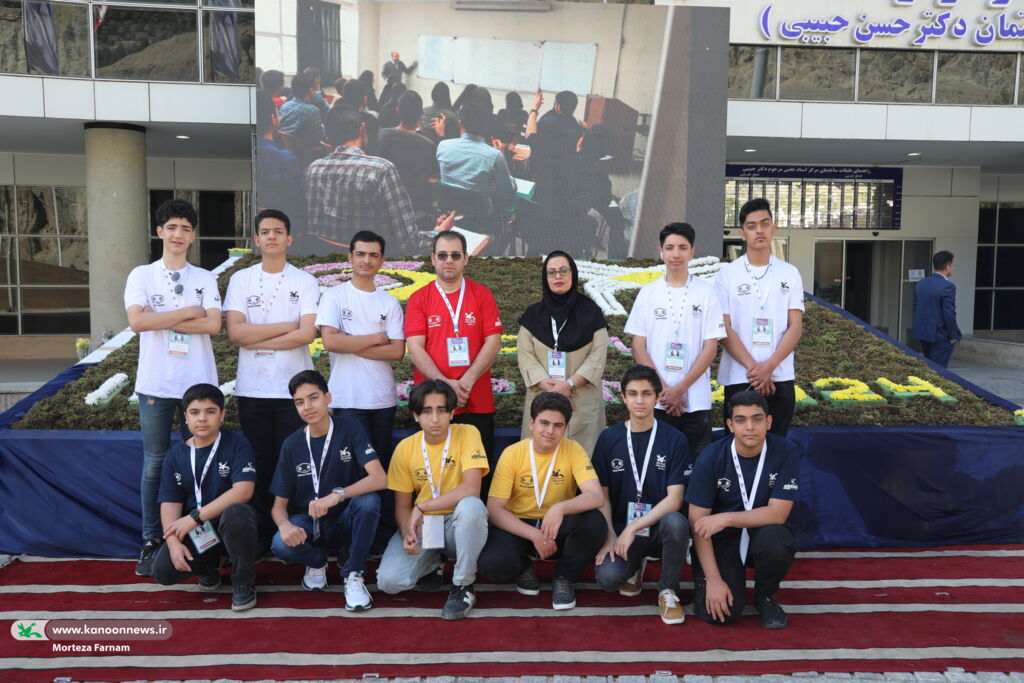 گروه رباتیک آریانا پرو کانون یزد به مقام اول رسید