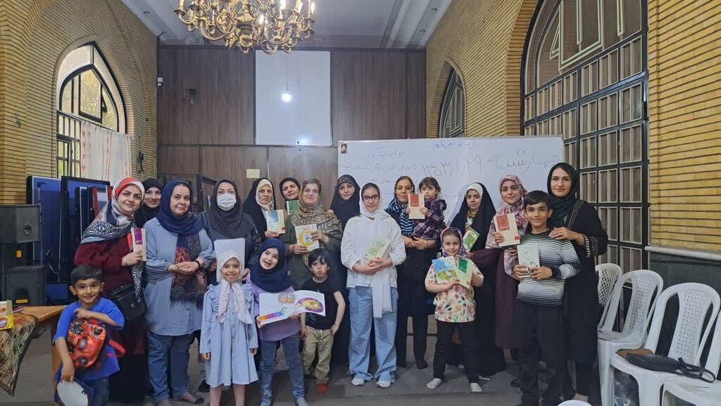 نشست های انجمن قصه گویی - البرز قطار «قصه گویی۱۴۰۳» در البرز شروع به حرکت کرد