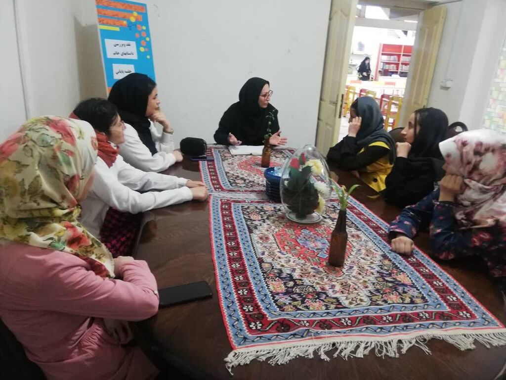 آخرین جلسه ادبی جشنواره خاتم برگزار شد