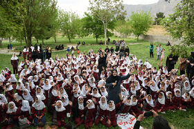 شادی بچه های محله اسدآبادی و کرگانه خرم آباد با حضورتماشاخانه کانون - آلبوم 12