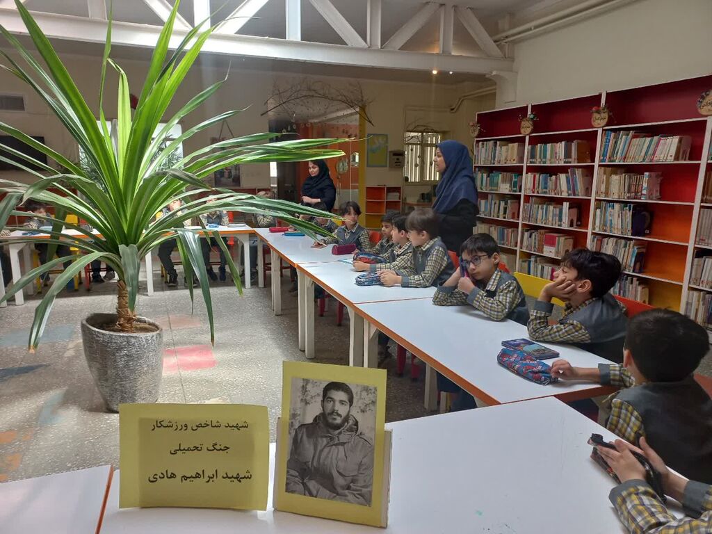 روز نامداران؛ معرفی از عطار تا ابراهیم هادی به اعضای کانون