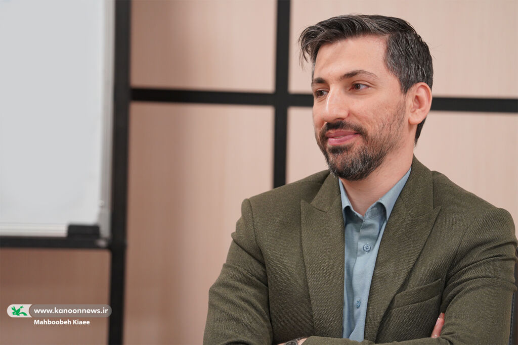 نشست ادبی «تا درخت گل» برگزار شد