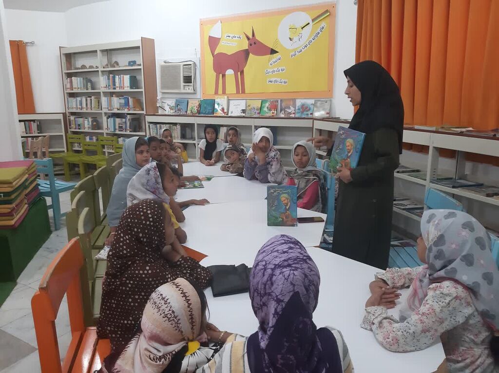 ویژه برنامه بزرگداشت روز سعدی در مراکز فرهنگی هنری کانون هرمزگان ویژه برنامه بزرگداشت روز سعدی در مراکز فرهنگی هنری کانون هرمزگان