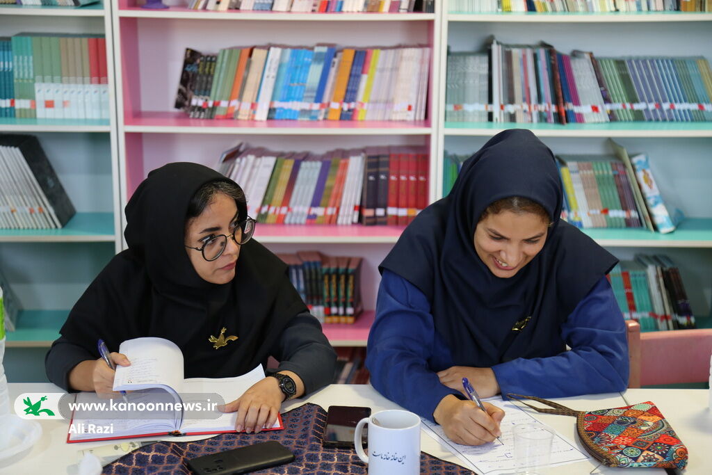 نشست مسئولین مراکز حوزه جنوب کانون استان بوشهر