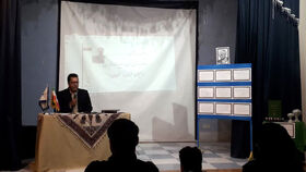همایش فرهنگی ادبی گلستان و بوستان خوانی در مرکز شماره پنج کانون خرم آباد برگزار شد