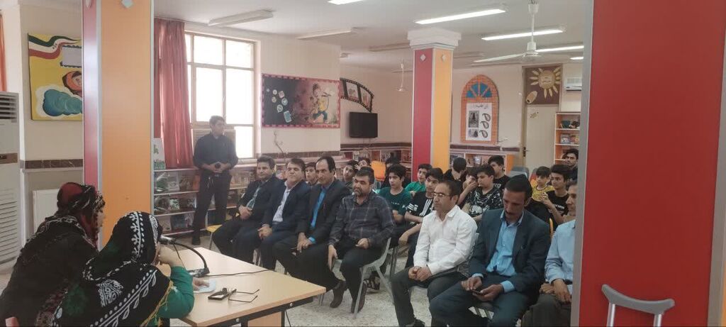 به مناسبت روز بزرگداشت سعدی در مرکز دهلران کانون استان ایلام برگزار شد