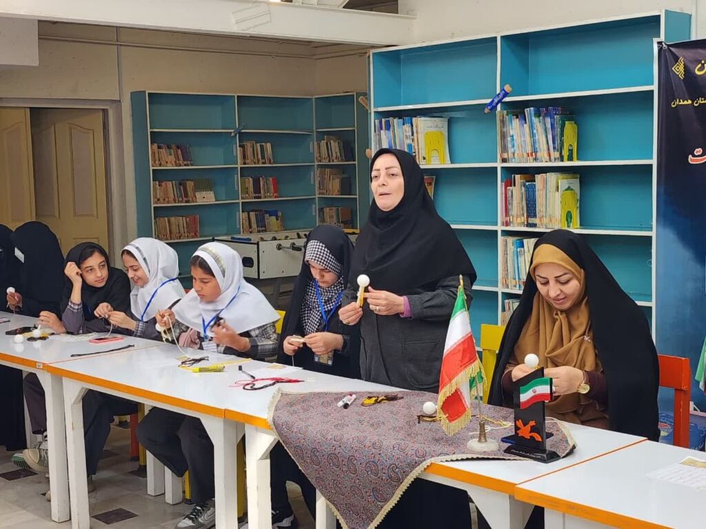 اولین دورهمی کانونیاران به شیرینی گیلاس و ملسی خیارشور!