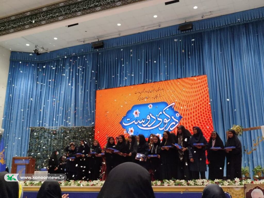 دیدار دانشآموزان اتحادیه انجمنهای اسلامی گلستان با نماینده مقام معظم رهبری