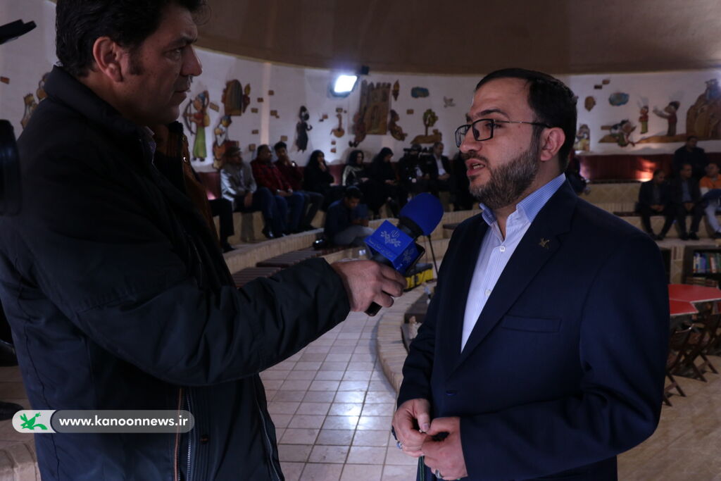 کانون از فعالان حوزه کودک و نوجوان حمایت میکند