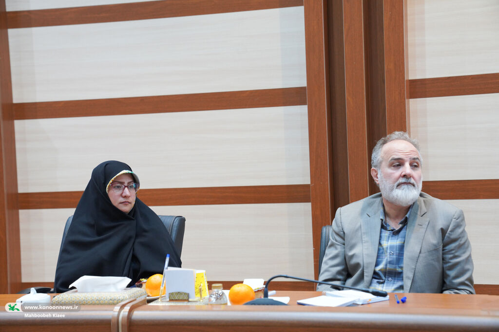 اسماعیل آذر مشاعره را به کانون میآورد