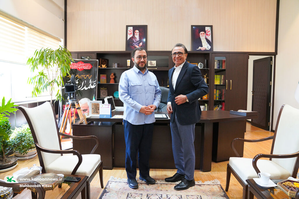 اسماعیل آذر مشاعره را به کانون میآورد