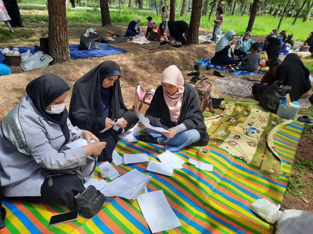 یک کتابخانهی کوچک در دل روستا