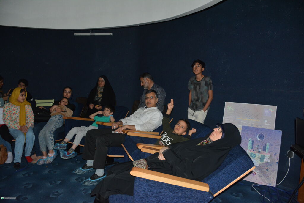 دیدار با ماه کامل در مجتمع پردیسان قم در هفته نجوم