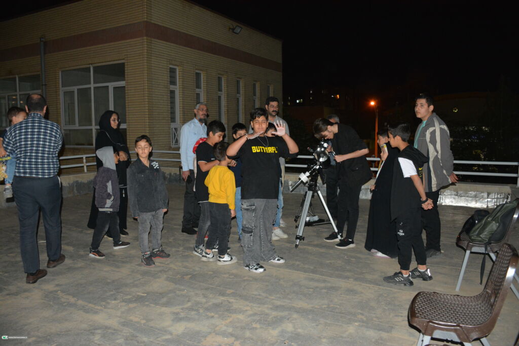 دیدار با ماه کامل در مجتمع پردیسان قم در هفته نجوم