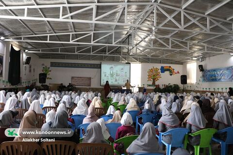پنجمین روز حضور تماشاخانه سیار کانون پرورش در کرمان