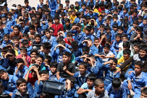 ششمین روز حضور تماشاخانه سیار کانون پرورش فکری در کرمان