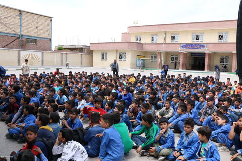 ششمین روز حضور تماشاخانه سیار کانون پرورش فکری در کرمان