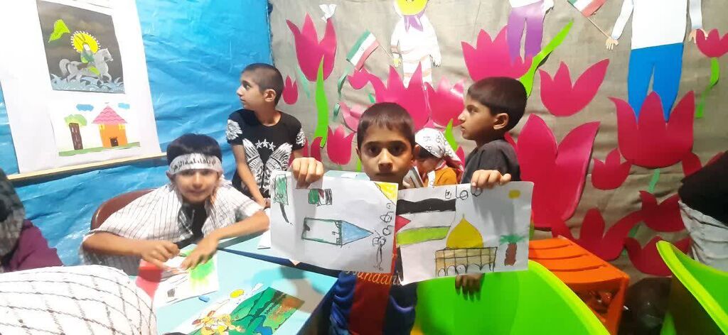 بر پایی ایستگاه نقاشی در حاشیهی یادواره ۴۲۲ شهید شهرستان کهگیلویه