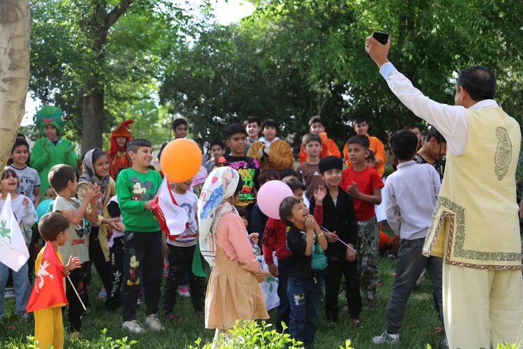 کارناوال شادی و عروسکی برگزار شد