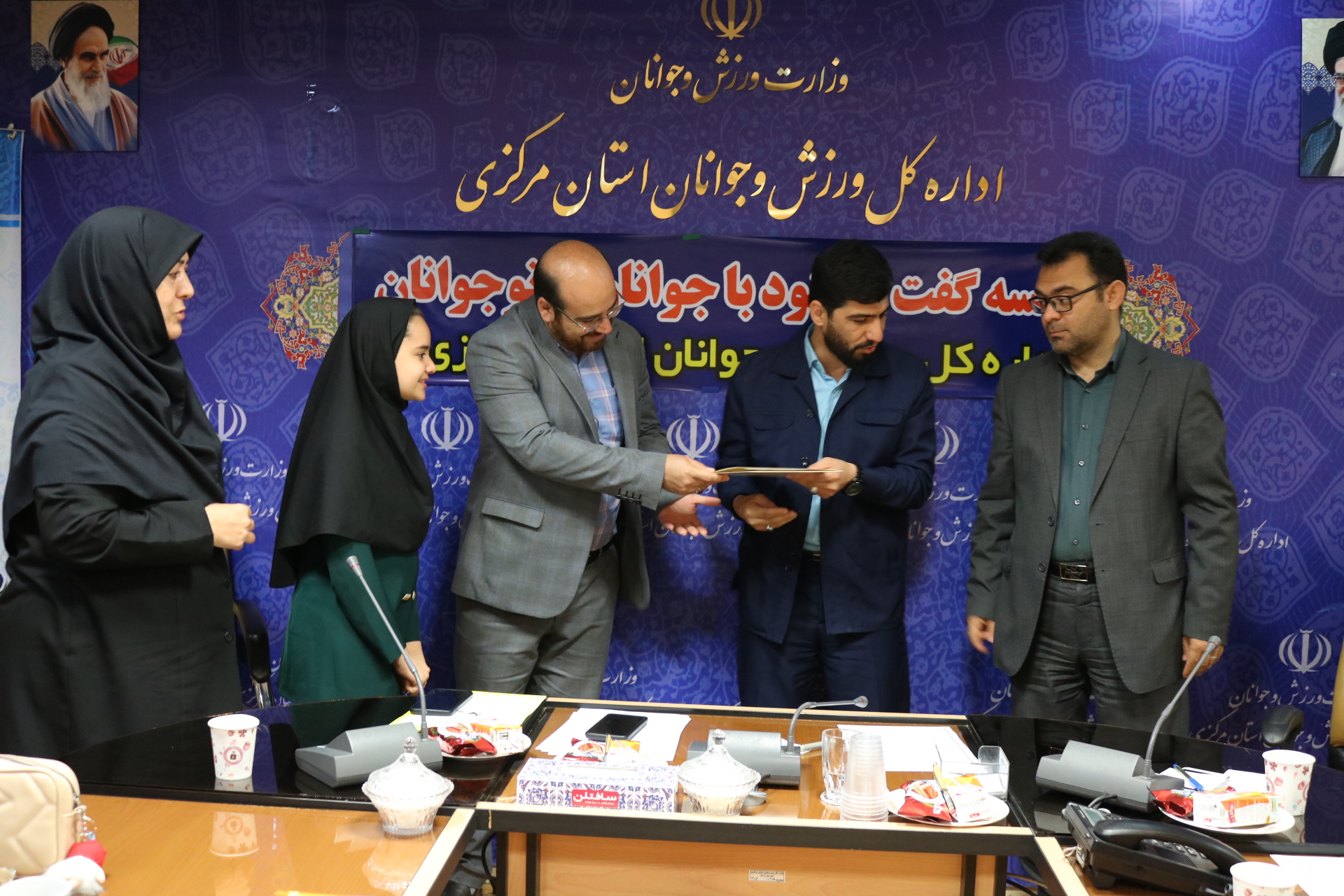 اولین نشست هم اندیشی کودکان و نوجوانان کانون استان مرکزی