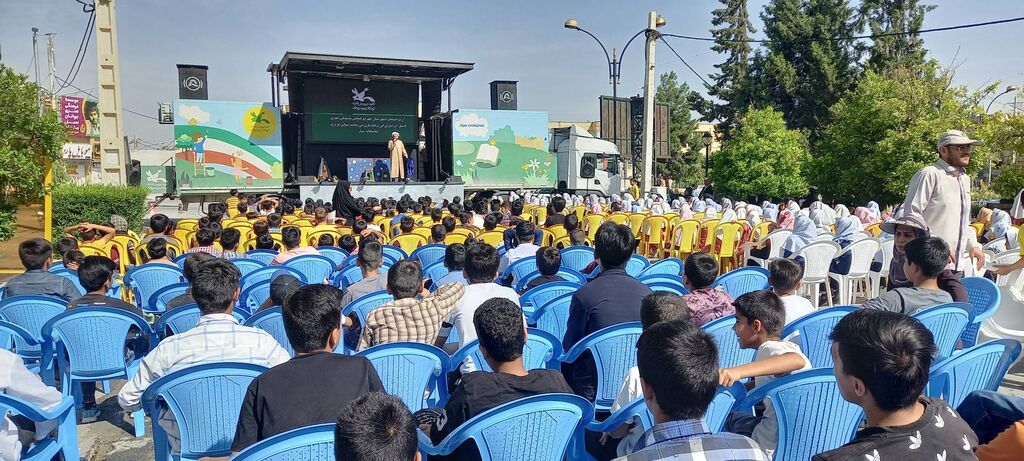 تماشاخانه سیار کانون به استان فارس رسید