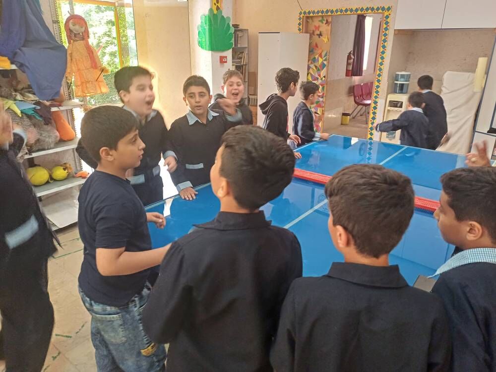 هدیه شهردار گلوگاه به کانون پرورش فکری