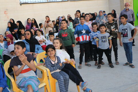 بچه های روستاهای گردخون، کوشکک و بلوار اتحاد شیراز به تماشای برنامه های جذاب تماشاخانه سیار نشستند/ عکاس سمیه کشاورز