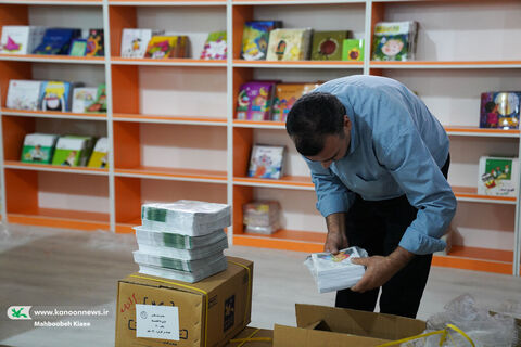 آماده سازی غرفه کانون در نمایشگاه بین المللی کتاب تهران