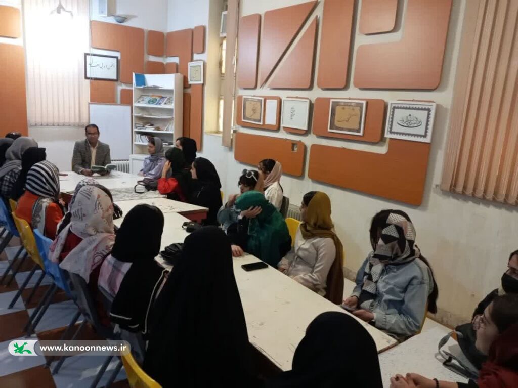 نشست های تخصصی جشنواره خاتم درکانون لرستان برگزارشد