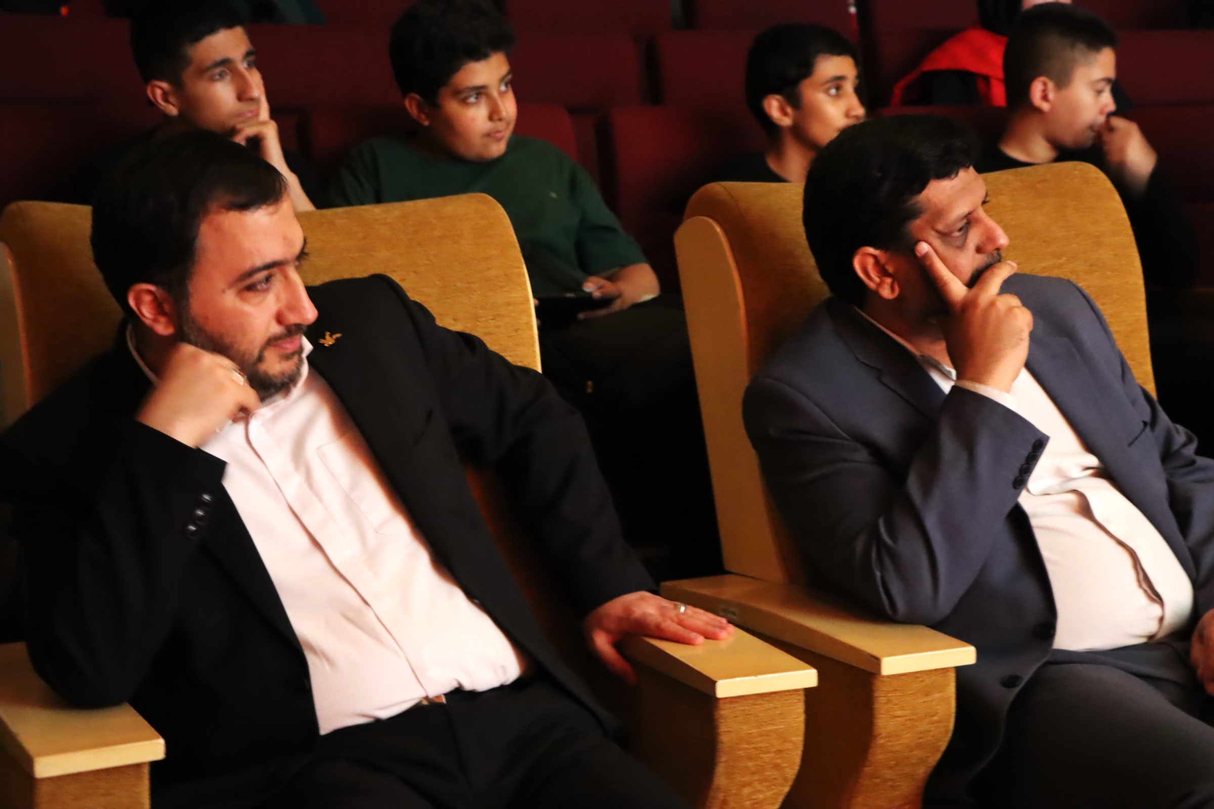 «این صحنه خانه ماست»