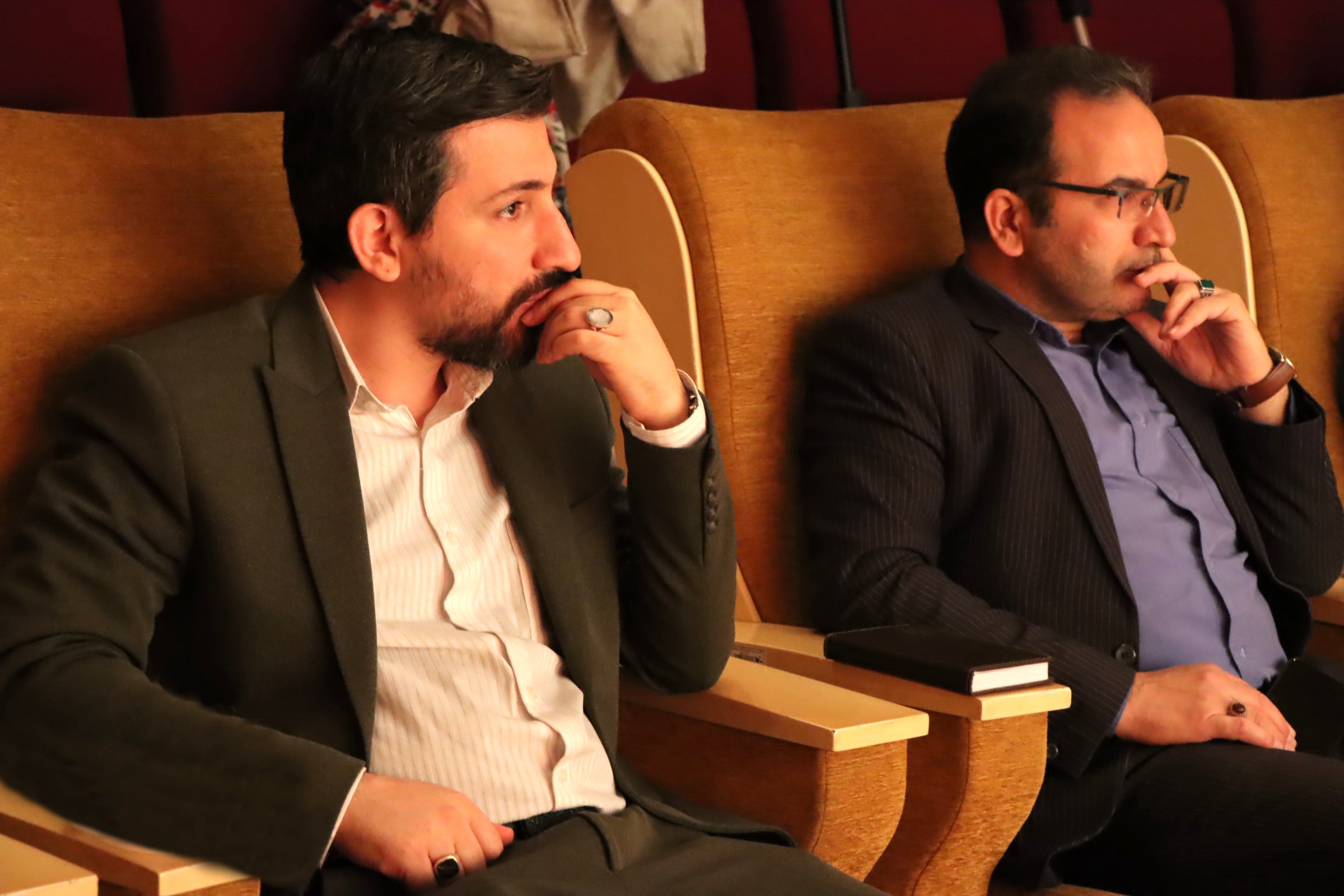 «این صحنه خانه ماست»