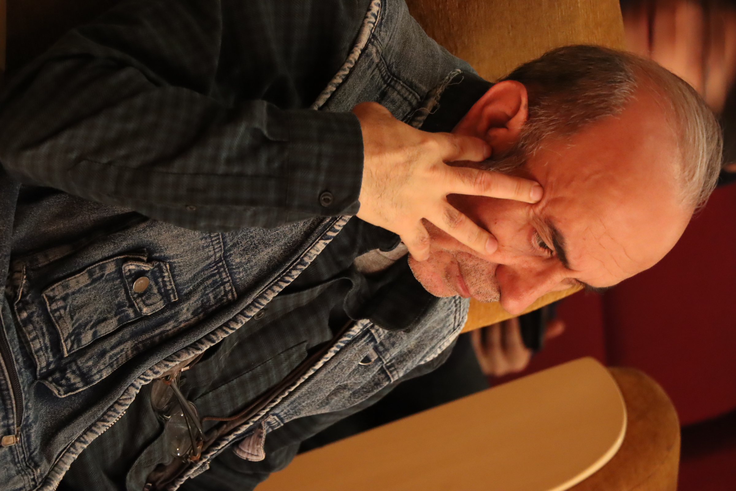 «این صحنه خانه ماست»