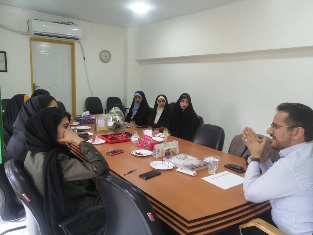 نشست خداباوری نشست خداباوری با نوجوانان کانون کرمانشاه