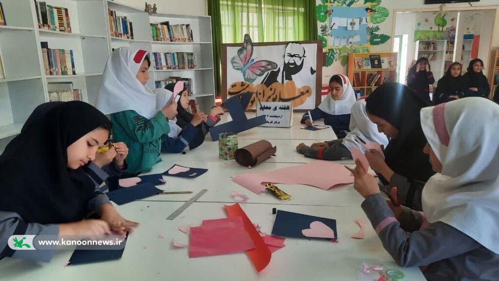 معرفی شخصیت شهید مطهری در مراکز ابهر و گرماب کانون زنجان