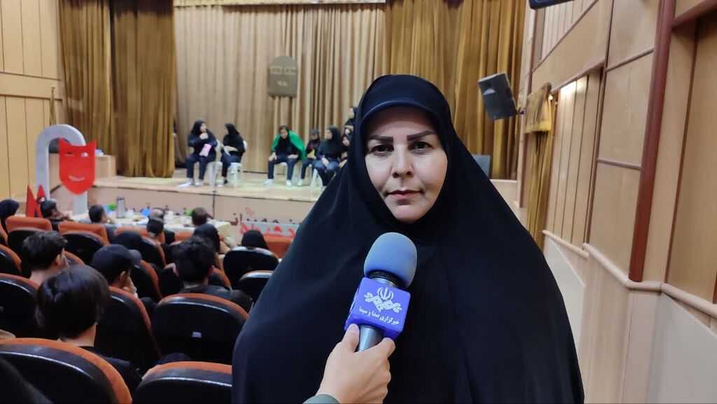 بی شک هنرهای نمایشی را می توان نوعی شیوه ی ارتباطی دانست