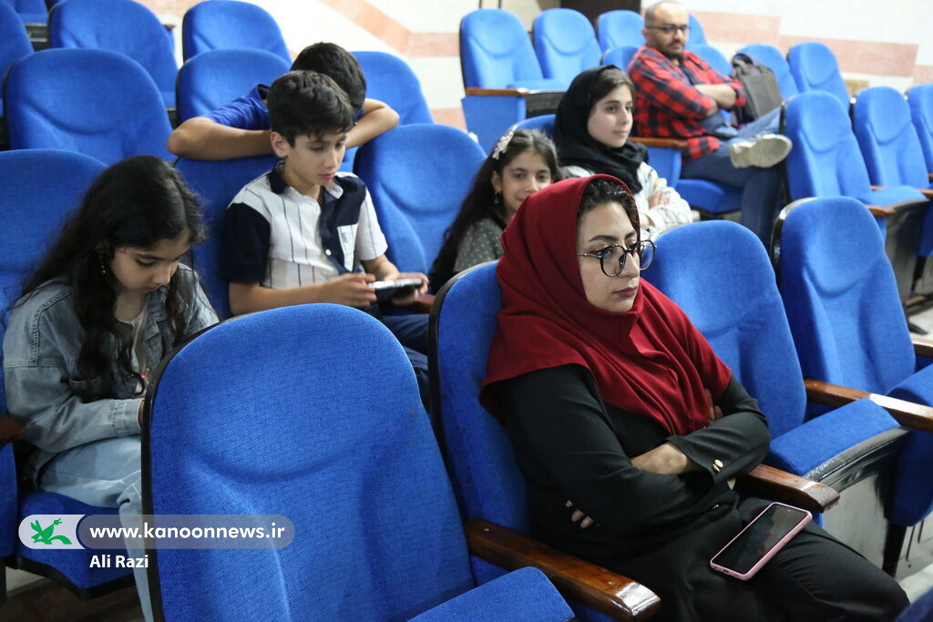 آشنایی مربیان و مخاطبان با تاثیر تربیتی هنر نمایش بر یادگیری اجتماعی نوجوانان