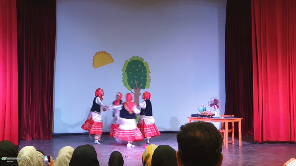 اولین روز رقابت گروه‌های نمایشی در خراسان رضوی